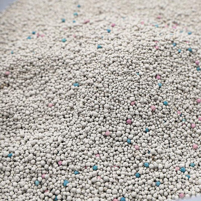 Good price Customised Fragrance Strong Clumping Bentonite Cat Sand For Water Absorption And Odor Control online